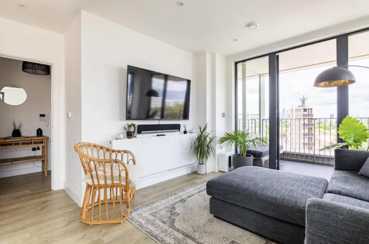 Modern 1 Bed L City Views L Work Space ลอนดอน ภายนอก รูปภาพ